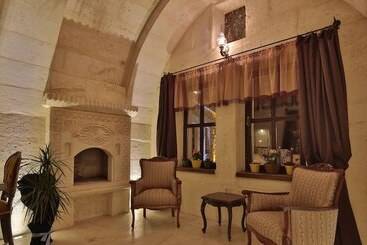هتل Golden Cave Suites