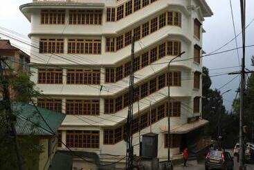 هتل Jewel Himalayan Heights