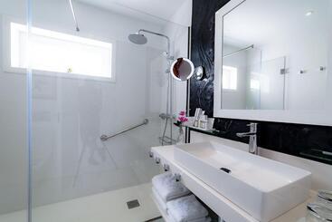 هتل Lani S Suites De Luxe   Adults Only