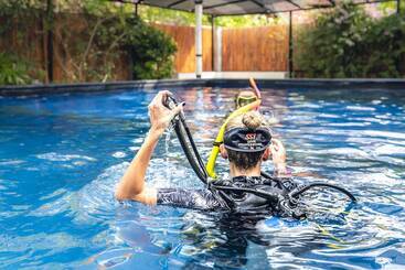 هتل Manta Dive Resort Gili Air