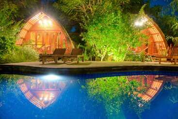 هتل Manta Dive Resort Gili Air