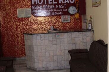هتل Raj Bed & Breakfast