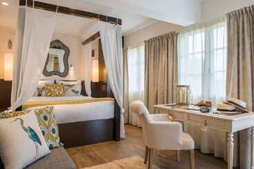 Hôtel Domaine De Bellevue, The Originals Relais