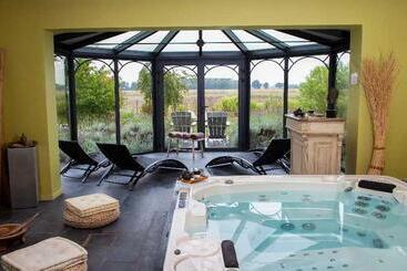 Hôtel Domaine De Bellevue, The Originals Relais