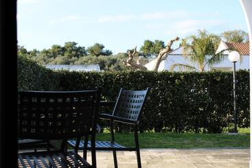 هتل Residence   Blu Mare Alimini