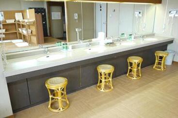 هتل Route Inn Grantia Komatsuairport
