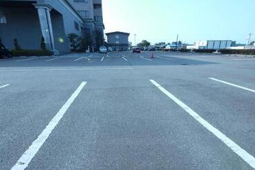 هتل Route Inn Grantia Komatsuairport