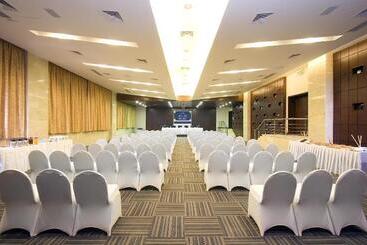 Swiss Inn Teda Hotel & Aqua Park
