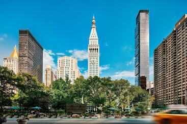 هتل The New York Edition