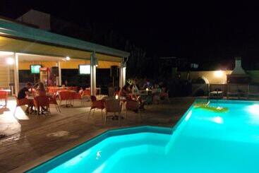 Antony S Complex
