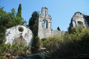 Antony S Complex