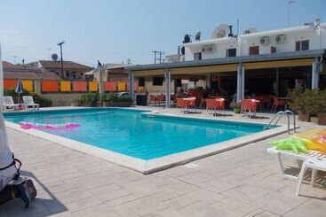 Antony S Complex