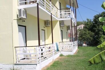 Antony S Complex