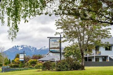 Lakeside Motel & Apartments
