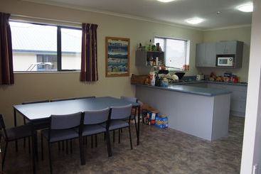 Linkwater Motel And Backpackers