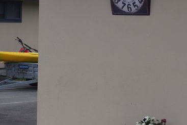 Linkwater Motel And Backpackers