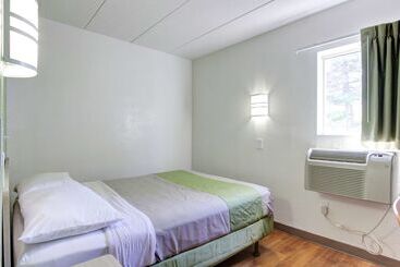 Motel 6 Portland, Me
