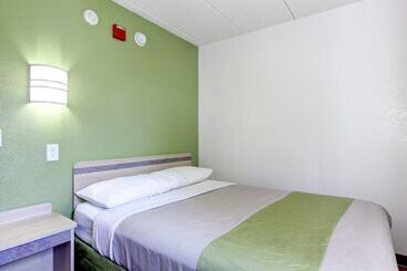 Motel 6 Portland, Me