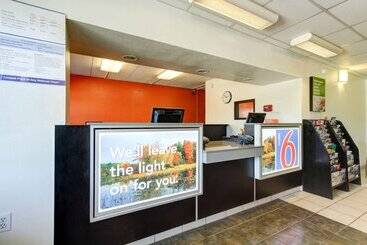 Motel 6 Portland, Me