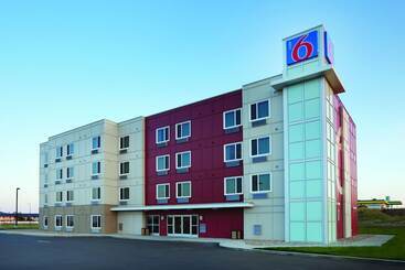 Motel 6swift Current, Sk