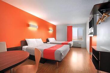 Motel 6swift Current, Sk