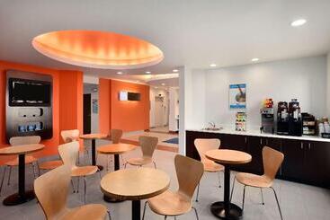 Motel 6swift Current, Sk