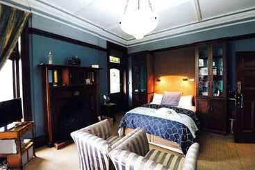 پانسیون The Manse