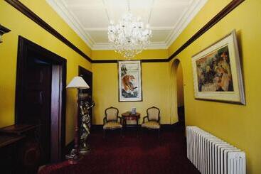 پانسیون The Manse