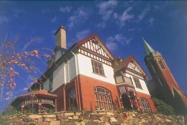 پانسیون The Manse