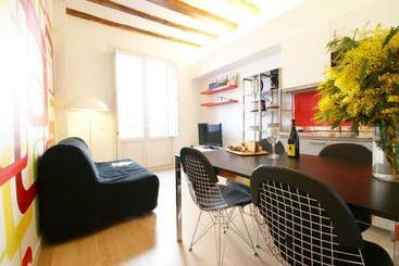 Short Stay Group Borne Pop Art Lofts