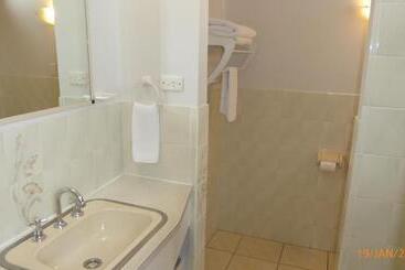 Tower Court Motel