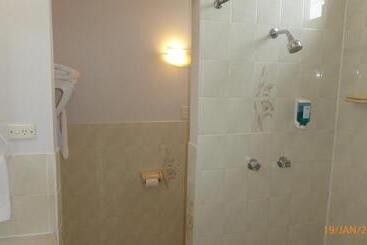 Tower Court Motel