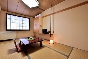 هتل Takenoya Ryokan
