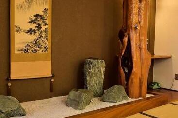 هتل Takenoya Ryokan