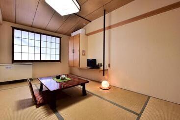 هتل Takenoya Ryokan