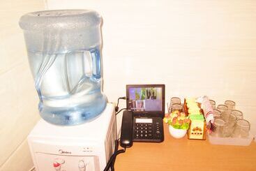 هاستل Relaince International Guest House