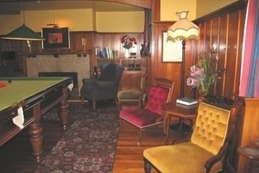 تختخواب و صبحانه Cheltenham House