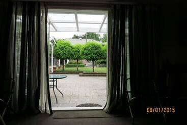 تختخواب و صبحانه Cheltenham House