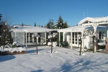 تختخواب و صبحانه Cheltenham House
