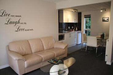Birchwood Manor