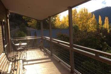 Chestnut Tree Holiday Units