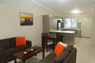 Direct Collective   Villas On Rivergum