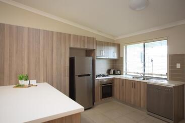 Direct Collective   Villas On Rivergum