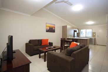 Direct Collective   Villas On Rivergum