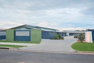 Direct Collective   Villas On Rivergum