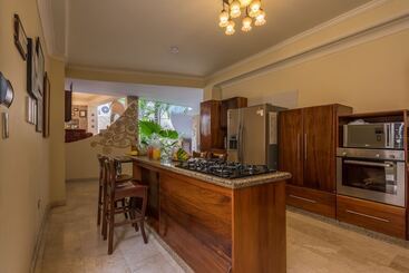 هتل Casa Castel