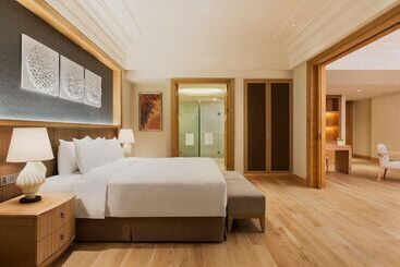هتل Chimelong Hengqin Bay