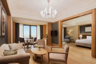 هتل Chimelong Hengqin Bay
