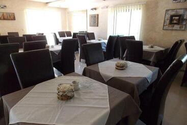 هتل Guesthouse Vila Dnd