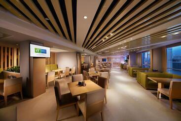 هتل Holiday Inn Express Zhengzhou Airport, An Ihg